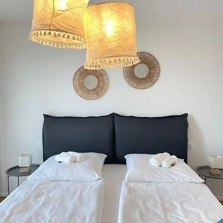 Amao-stays I 60qm Penthouse I King-size Boxspringbett I Seeblick I Europapark Apartamento *