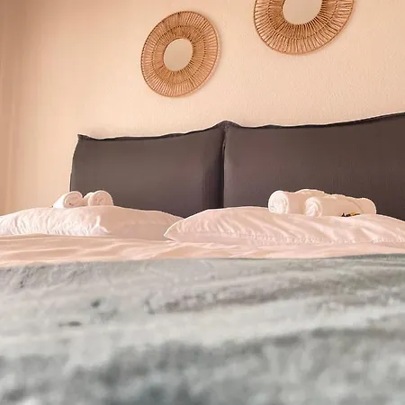 Apartamento Amao-stays I 60qm Penthouse I King-size Boxspringbett I Seeblick I Europapark *