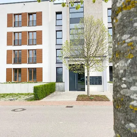 Amao-stays I 60qm Penthouse I King-size Boxspringbett I Seeblick I Europapark Kenzingen