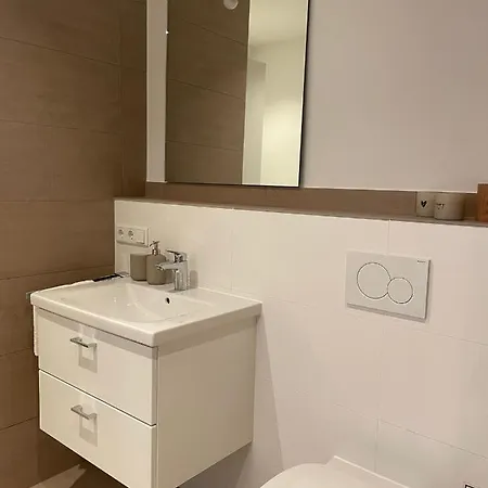 Amao-stays I 60qm Penthouse I King-size Boxspringbett I Seeblick I Europapark Apartamento Kenzingen